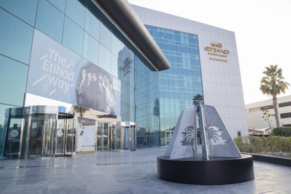 Flying High with Etihad Airways: A Comprehensive Review