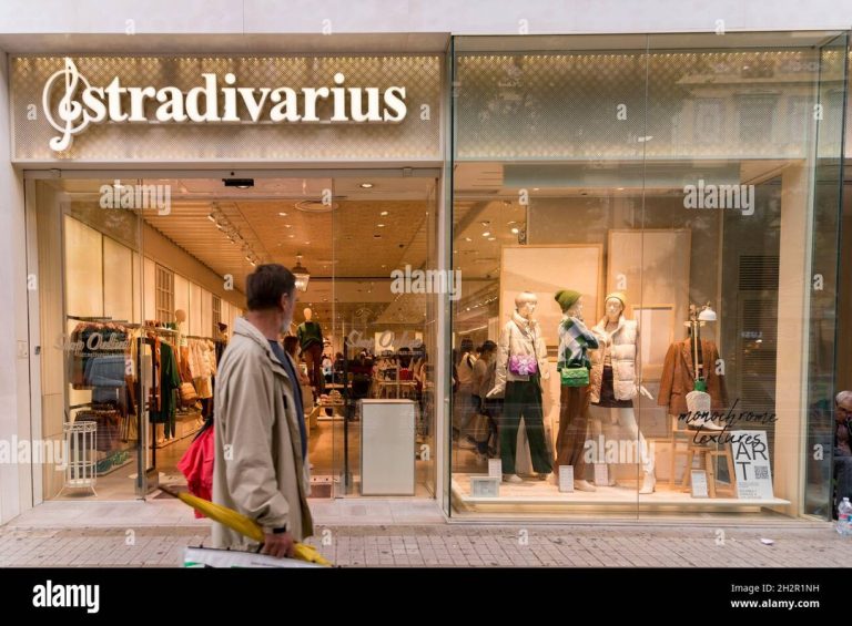 Stradivarius Clothing Review: Why It’s a Must-Have in Your Wardrobe