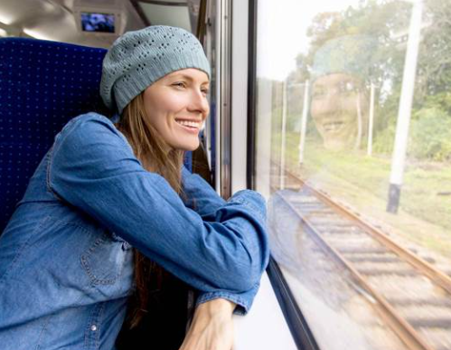Dlaczego rezerwacja podróży pociągiem z wyprzedzeniem jest kluczem do bezstresowej podróży