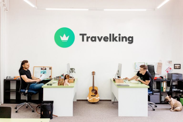 Odkrywanie Travelking: kompleksowy przegląd funkcji i korzyści